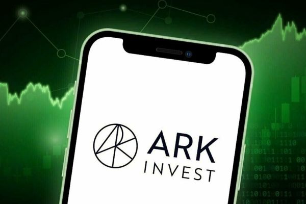 Ark Invest’s Cathie Wood Blames Gary Gensler for Obstructing Proposed Spot Bitcoin ETFs and Not SEC