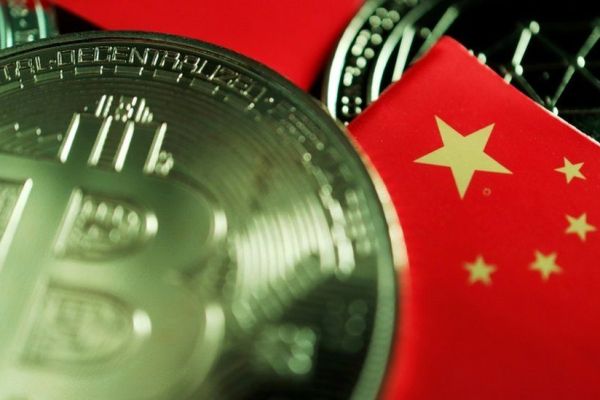 Chinese rush to invest into banned Bitcoin amid economic downturn