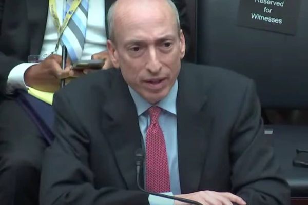 SEC Chair Gary Gensler Gets Community Noted on X for Warning Against Crypto